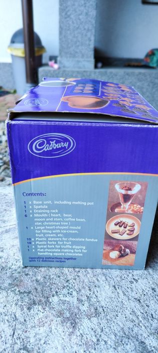 Elektryczny podgrzewacz do czekolady+akcesoria i foremki