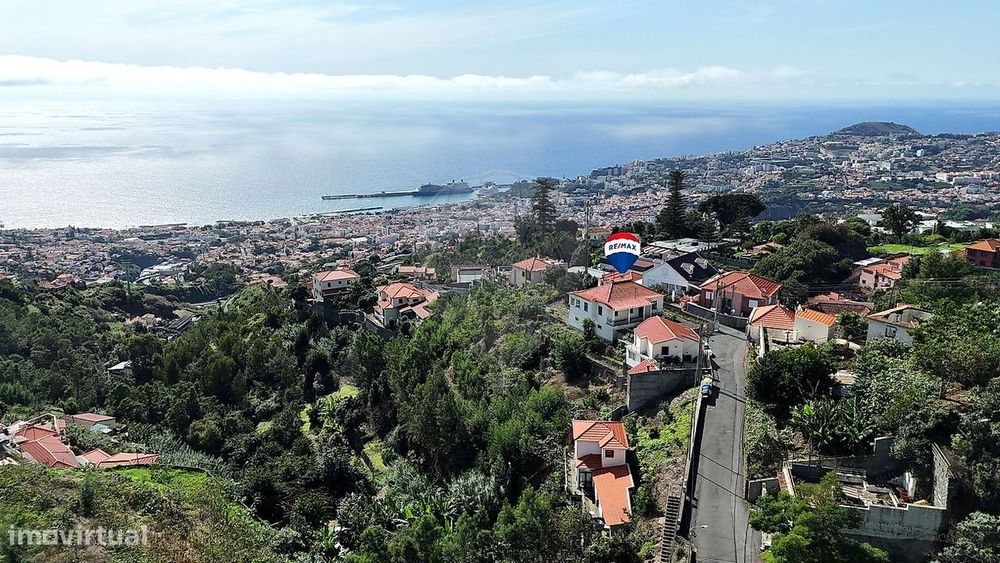 Moradia T4 para venda