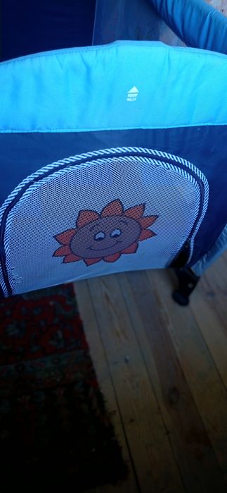 Манеж дитячий в хорошому стані