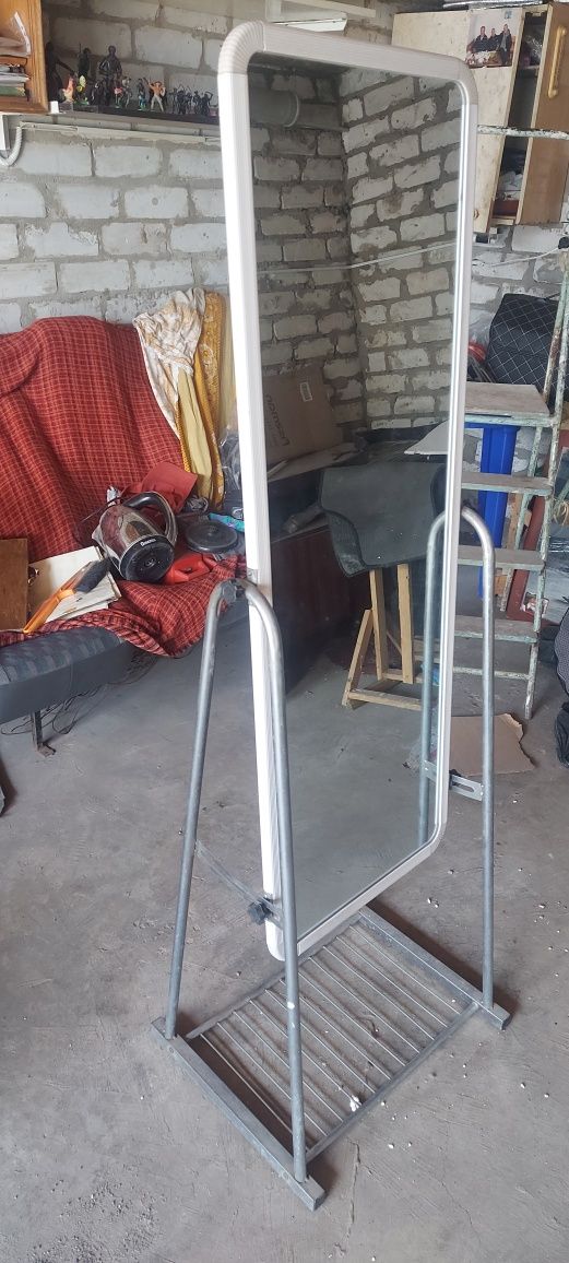 Зеркало напольное Б/У. Цена 400грн.