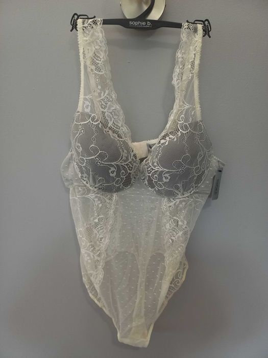 Kremowe body z koronki Sophie b,.