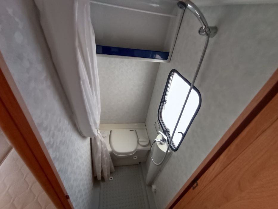 Adria 462 DP-łóżko francuskie,przedsionek,posezonowa wyprzedaż