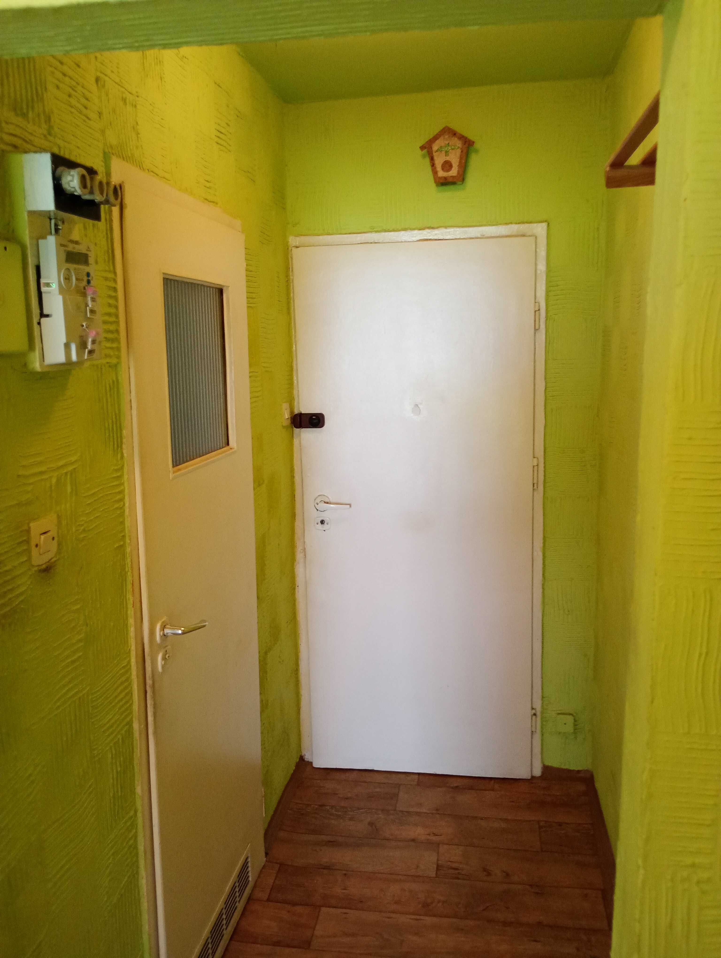 27,5 m2-kawalerka z dużym balkonem i windą