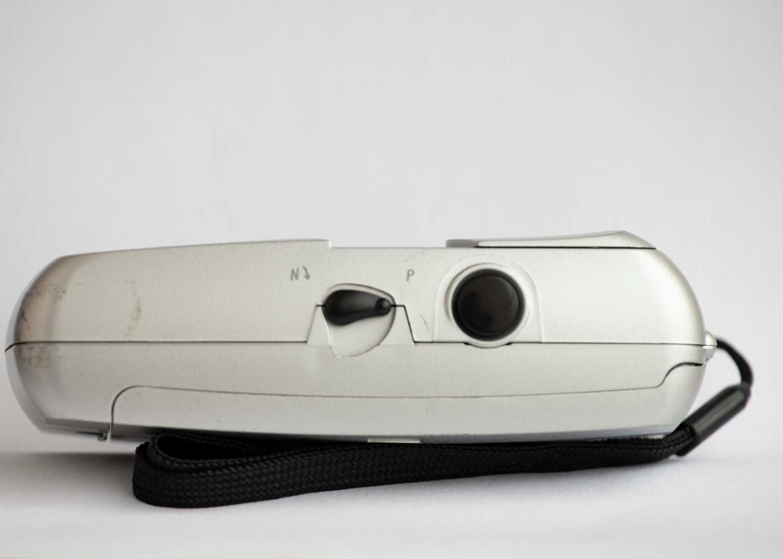 Máquina fotográfica analógica 35 mm (sem marca)