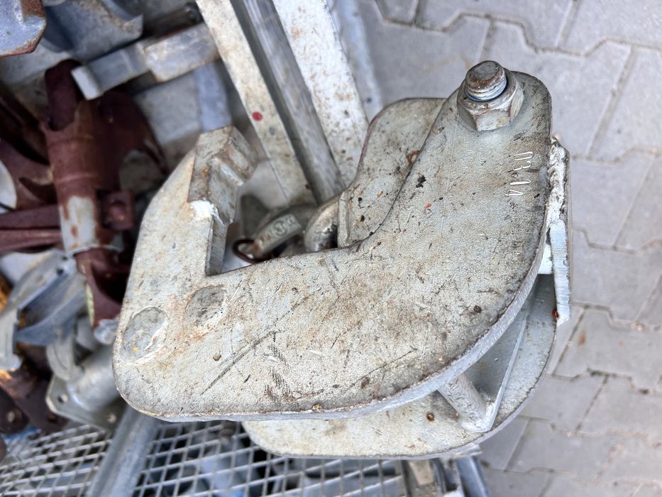 Zamki wypory zawiesie systemu Ulma szalunki ścienne peri doka