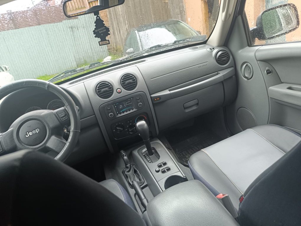 Jeep Cherokee KJ 2.8 diese CRD limitetl automat