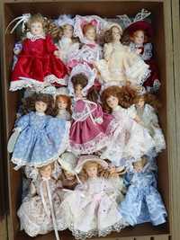 Colecção de 20 mini-bonecas de Porcelana