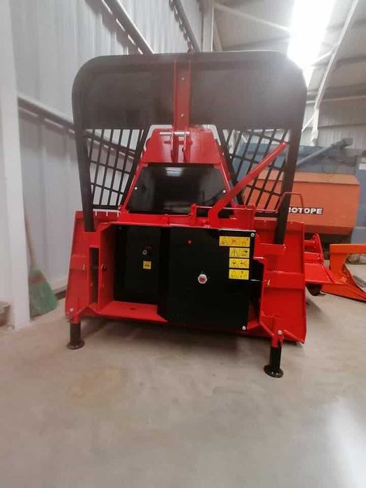 Guincho florestal de 10 toneladas NOVO com 1.70 m lamina