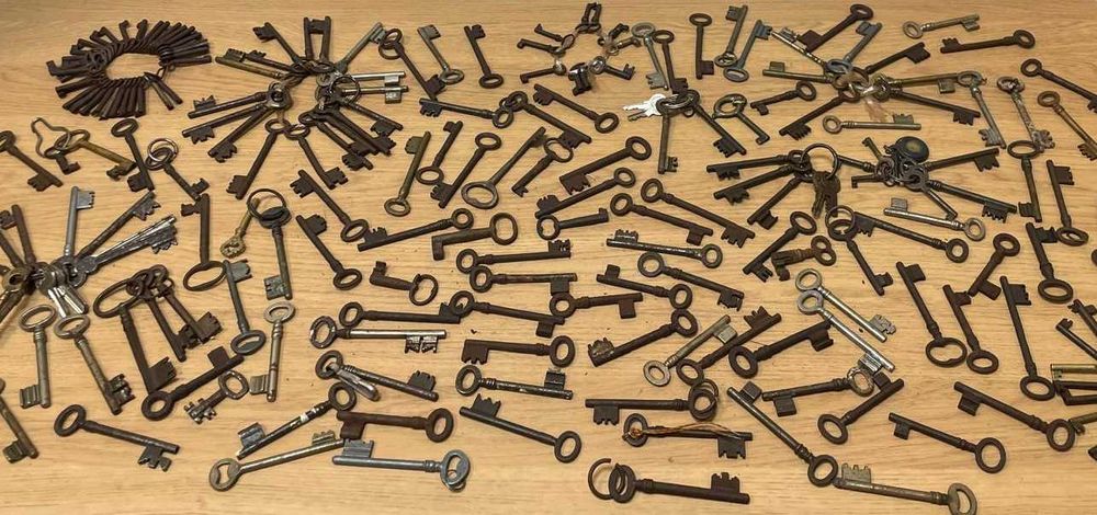 Chaves antigas 215 unidades vendo em separado