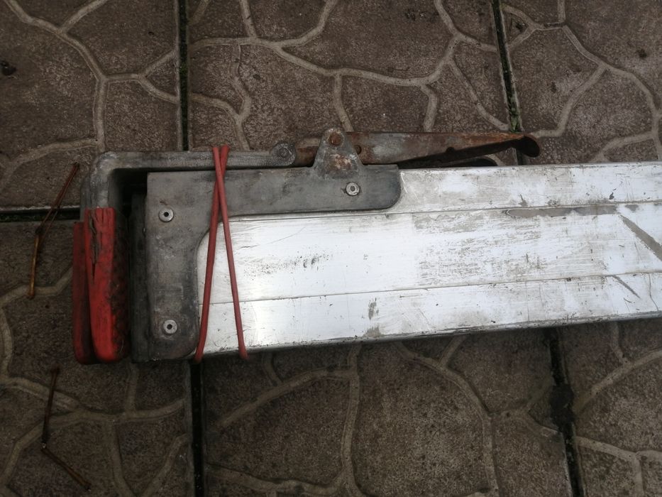 Тримач товару бу