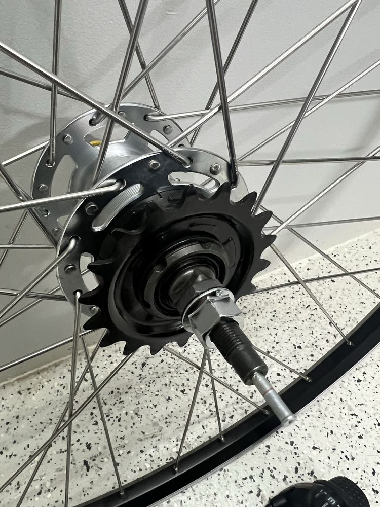 Koło rowerowe 28” Shimano Nexus 3 Hamulec rolkowy / Vbrake