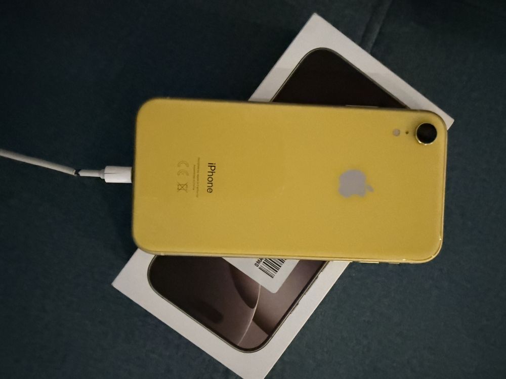 iPhone XR stan idealny