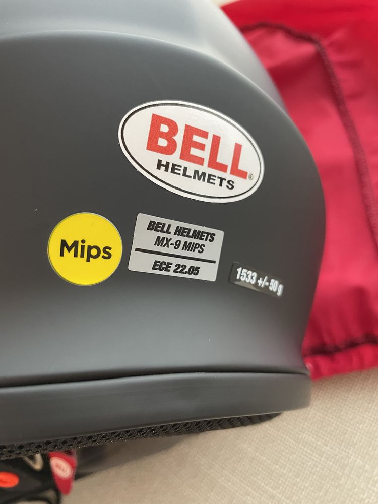 Capacete Bell MX-9 MIPS