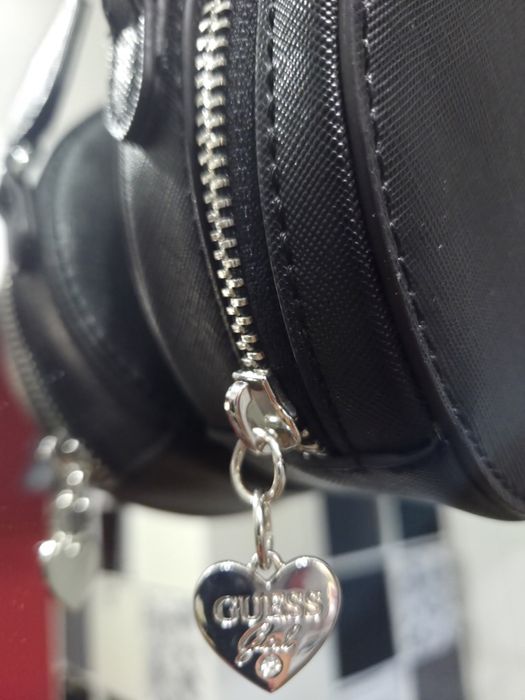 Mała torebka Guess bdb