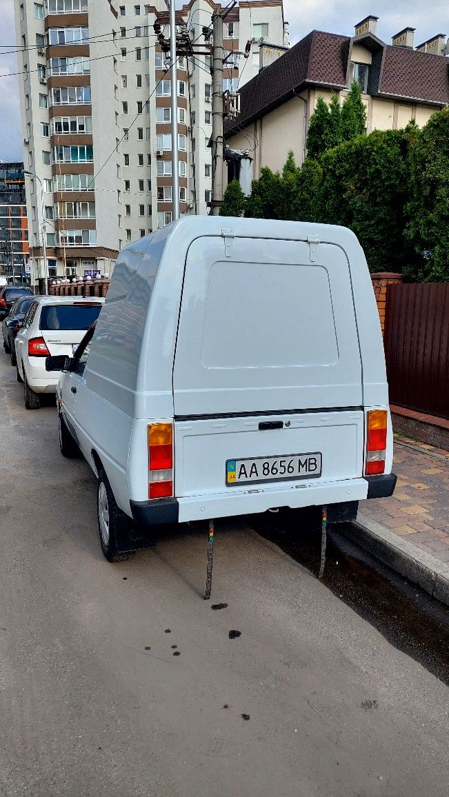 Продам Таврию Пикак 2008г инжектор