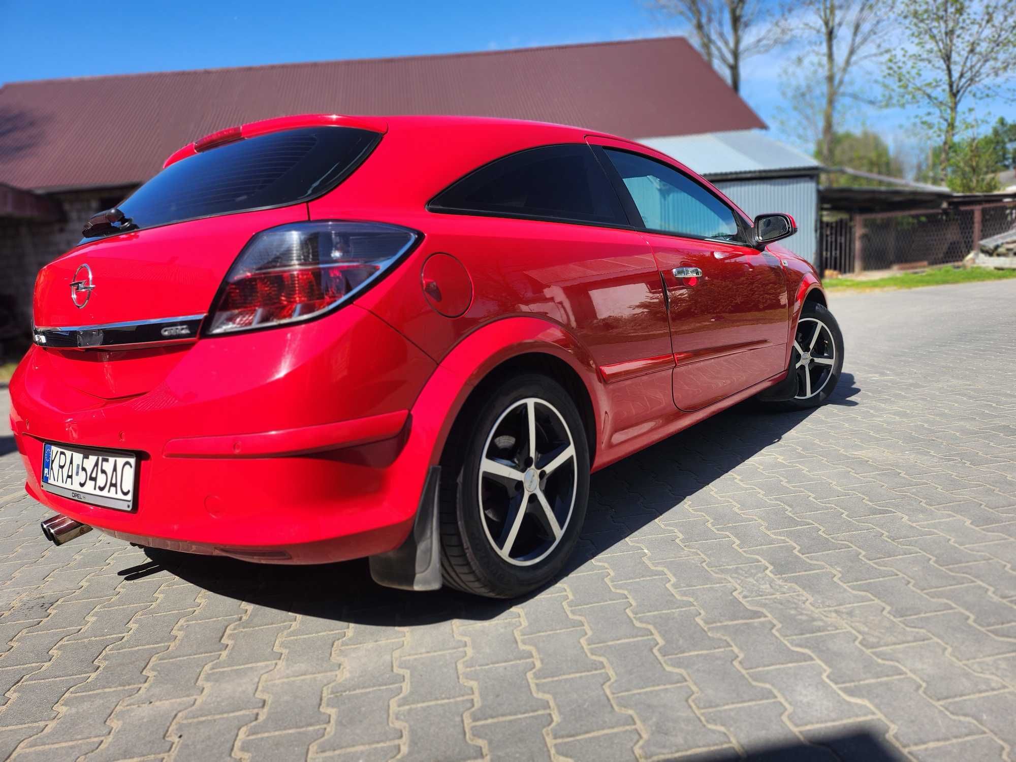 Astra H GTC 2007r navi klimatronik zadbana