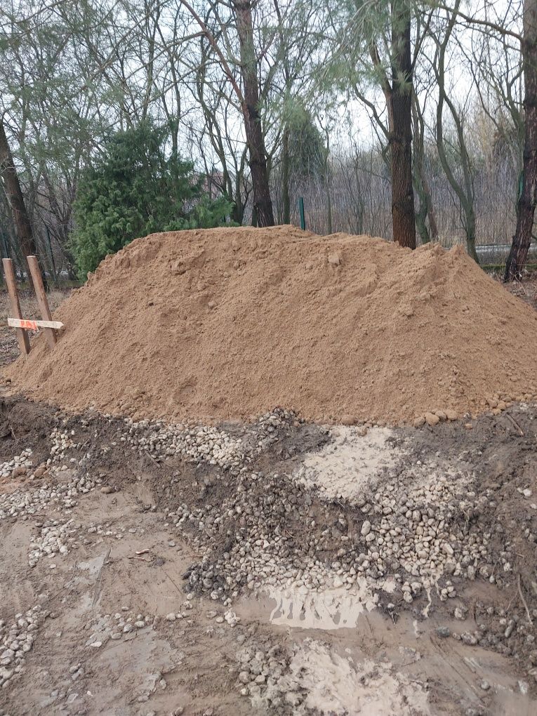 Piach do zagęszczenia Piasek podsypkowy zasypowy zasypka fundamentów