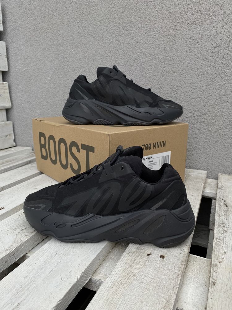 Oryginalne buty yeezy boost 700 mnvn 38 triple black 350 500