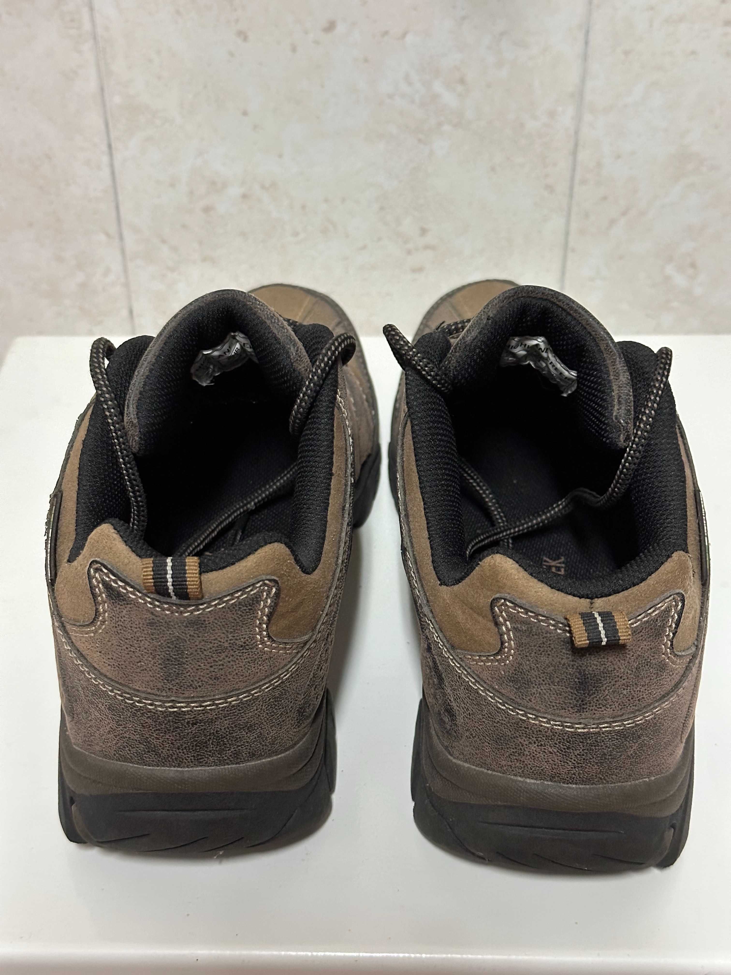 Ténis para homem nº44  (2 modelos diferentes)