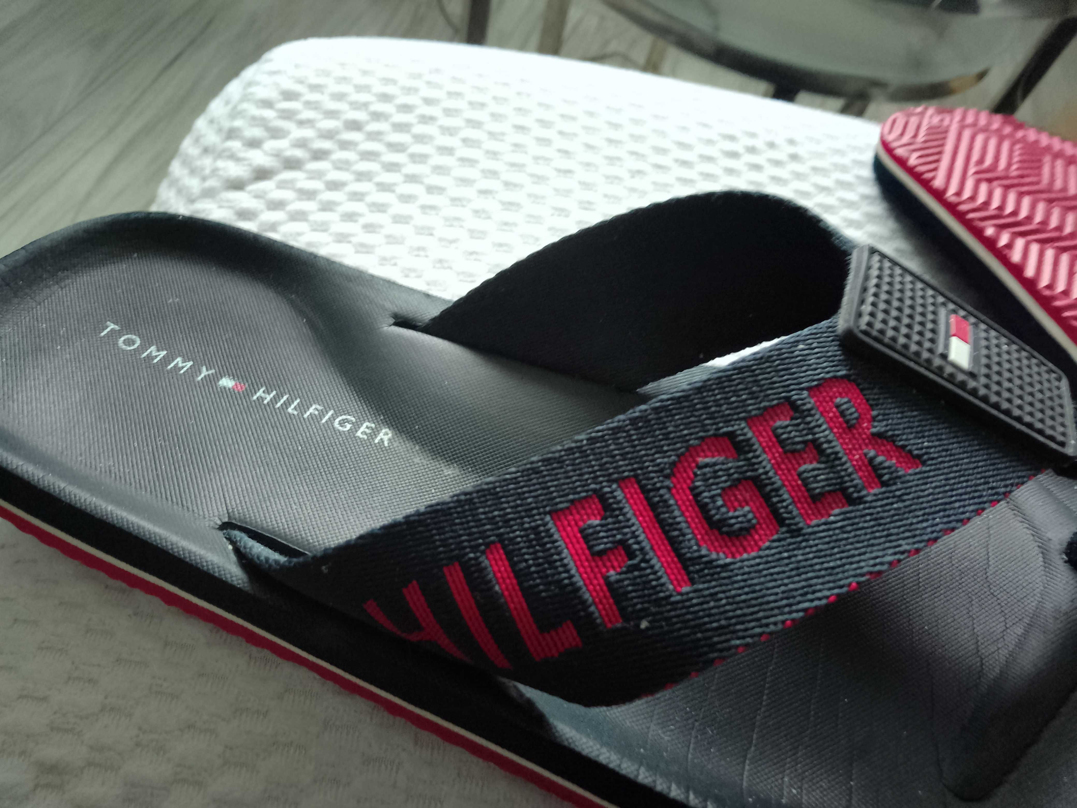 Japonki męskie Tommy Hilfiger rozm 41  jak NOWE