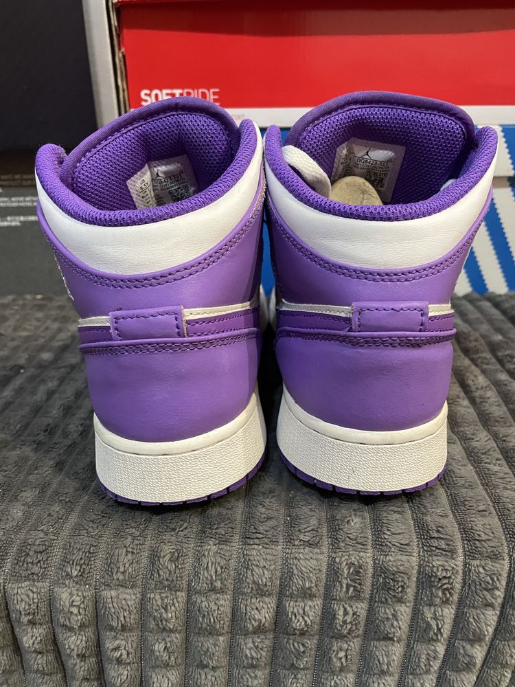 Жіночі кросівки Air Jordan 1 38(24см) оригінал