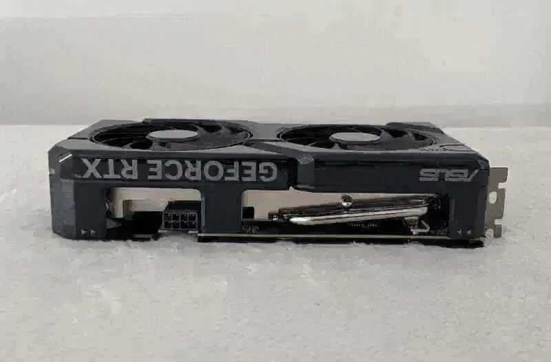 RTX 4060 8GB asus dual OC