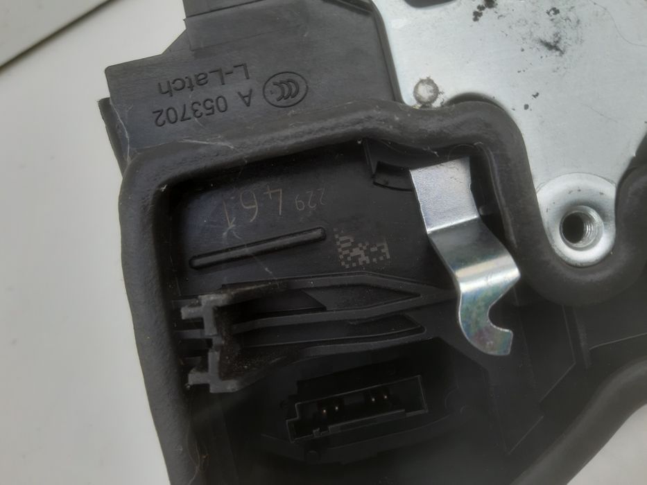 BMW F10 F11 zamek drzwi przód lewy europa 4 pin