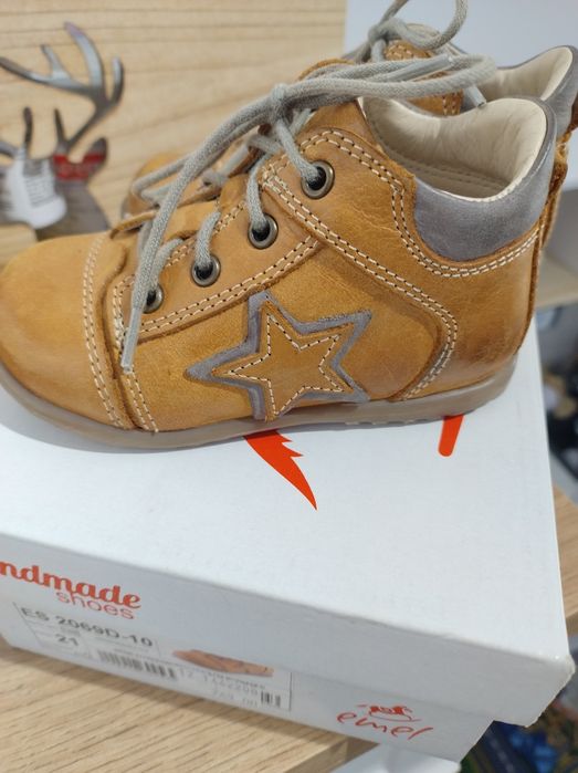 Buciki do nauki chodzenia