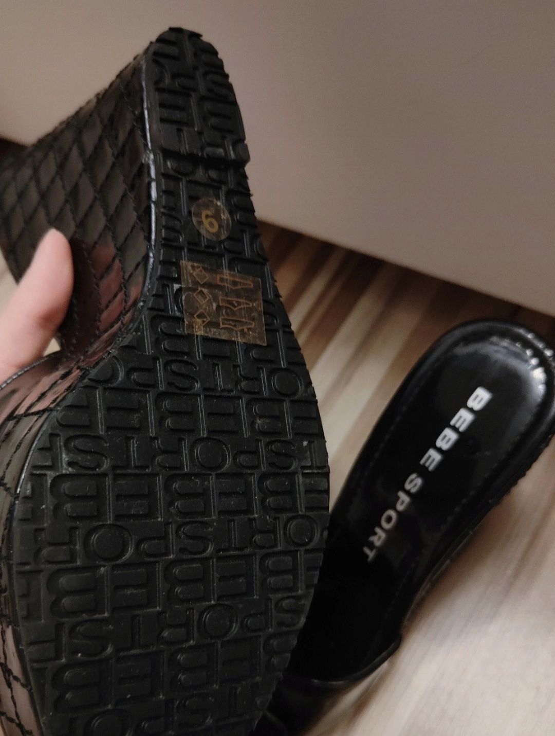 Buty Bebe Y2K klapki na platformie