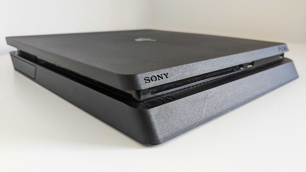 PlayStation PS4 500GB + 11 Jogos + 2 Comandos Originais + Cabos