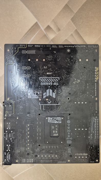 Материнська плата Asus b760-plus  wifi ddr5