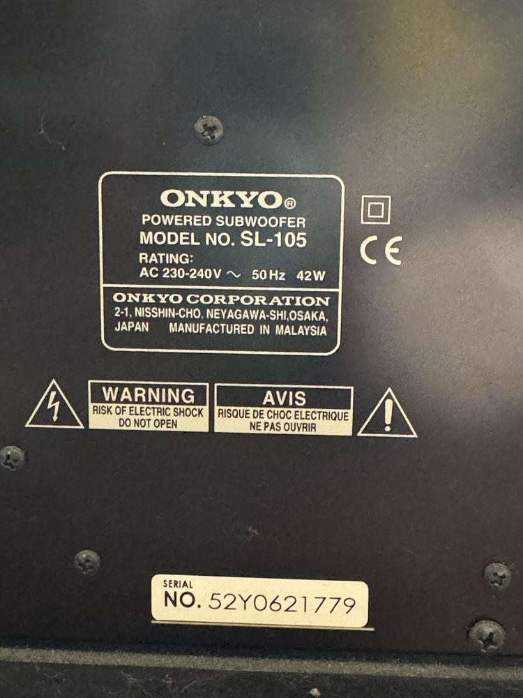 Onkyo subwoofer  SL-105 + 5 głośników D-L5 + 4 stojaki