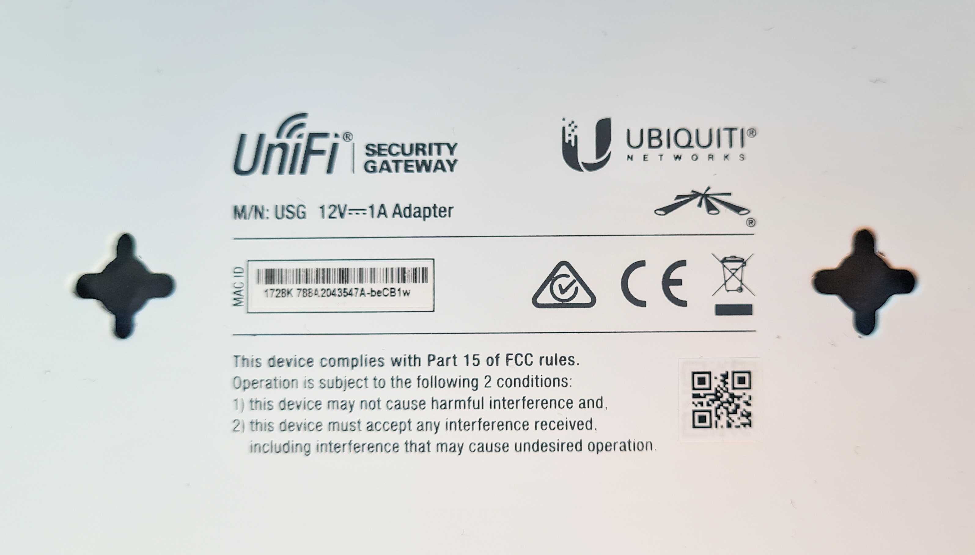 Маршрутизатор (роутер) Ubiquiti Networks UniFi Security Gateway USG
