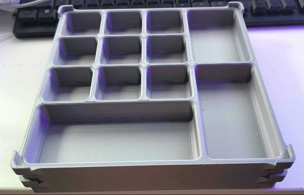 Organizer na śrubki nakrętki lub cokolwiek