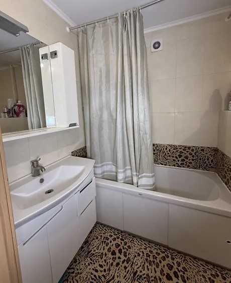 41475 Продаж 1-кімнатної квартири в новобудові на Виставці!