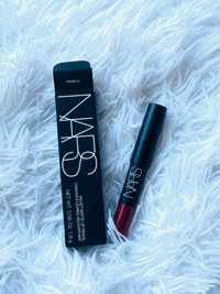 Nowa kredka do ust NARS Velvet Matte Lip Pencil Cruella czerwona