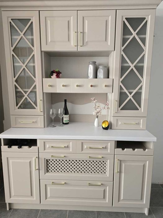 kredens kuchenny w kolorze kaszmir