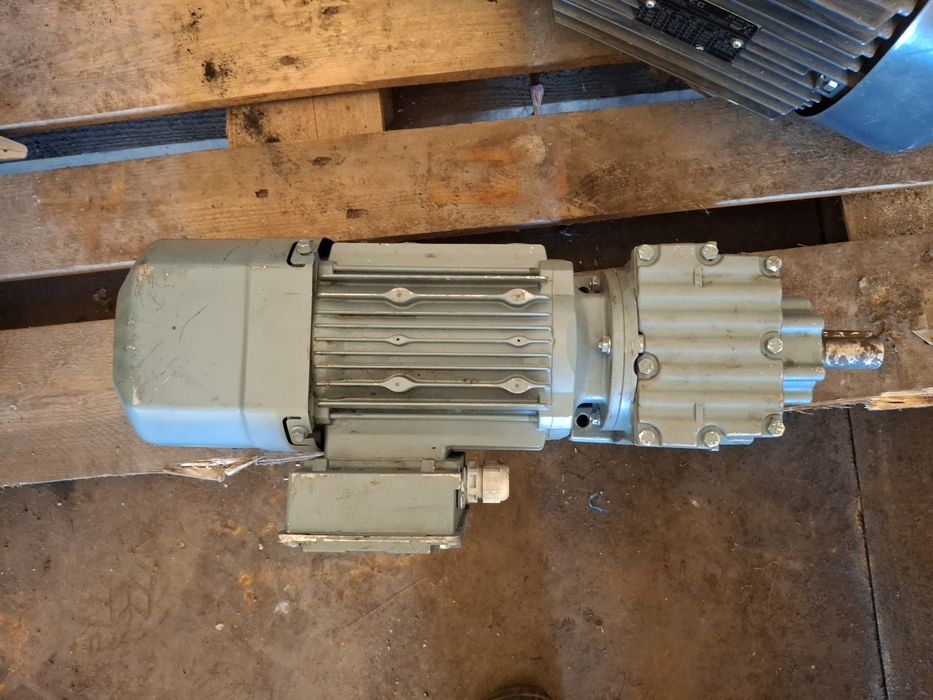 Motoreduktor sew-eurodrive 0,55kW
