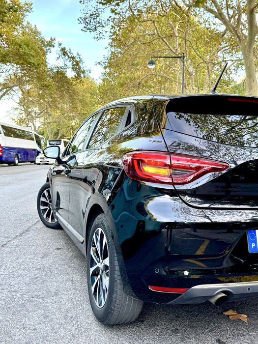 Renault Clio TCe 100cv Intens Preto – 26,500km