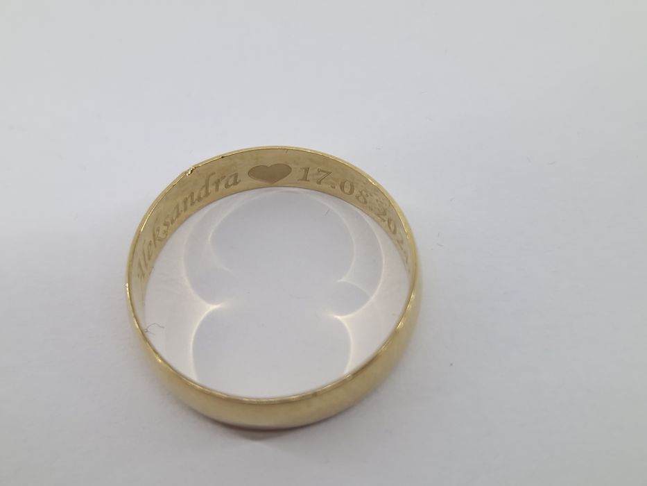 Obrączka złota pr 585 waga 2,92g rozmiar 23 używana pudełko gratis