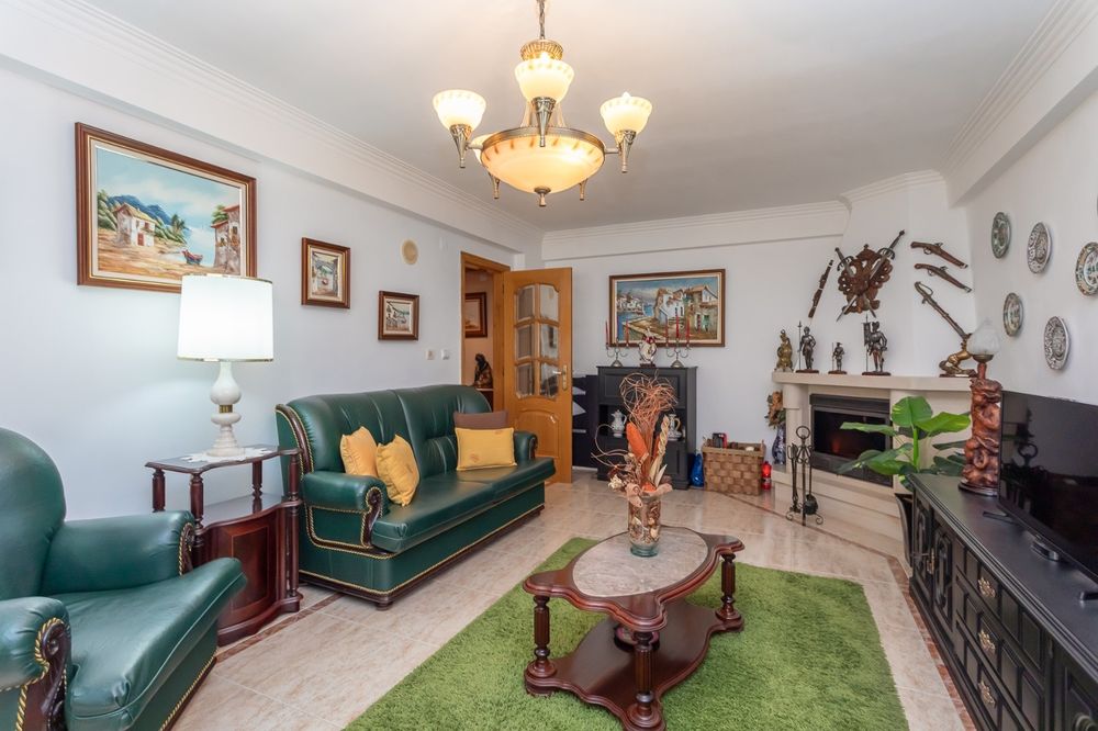 Sala de estar e jantar [ vários moveis]