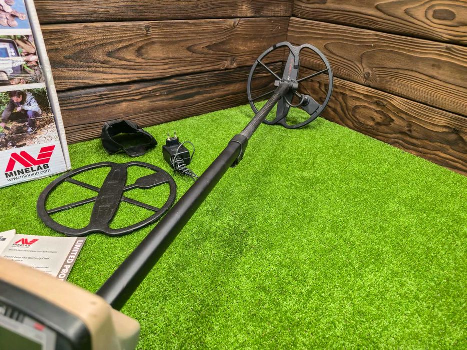 Металошукач Minelab Safari