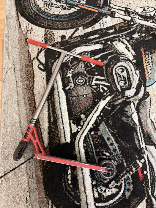 Hulajnoga wyczynowa skladana