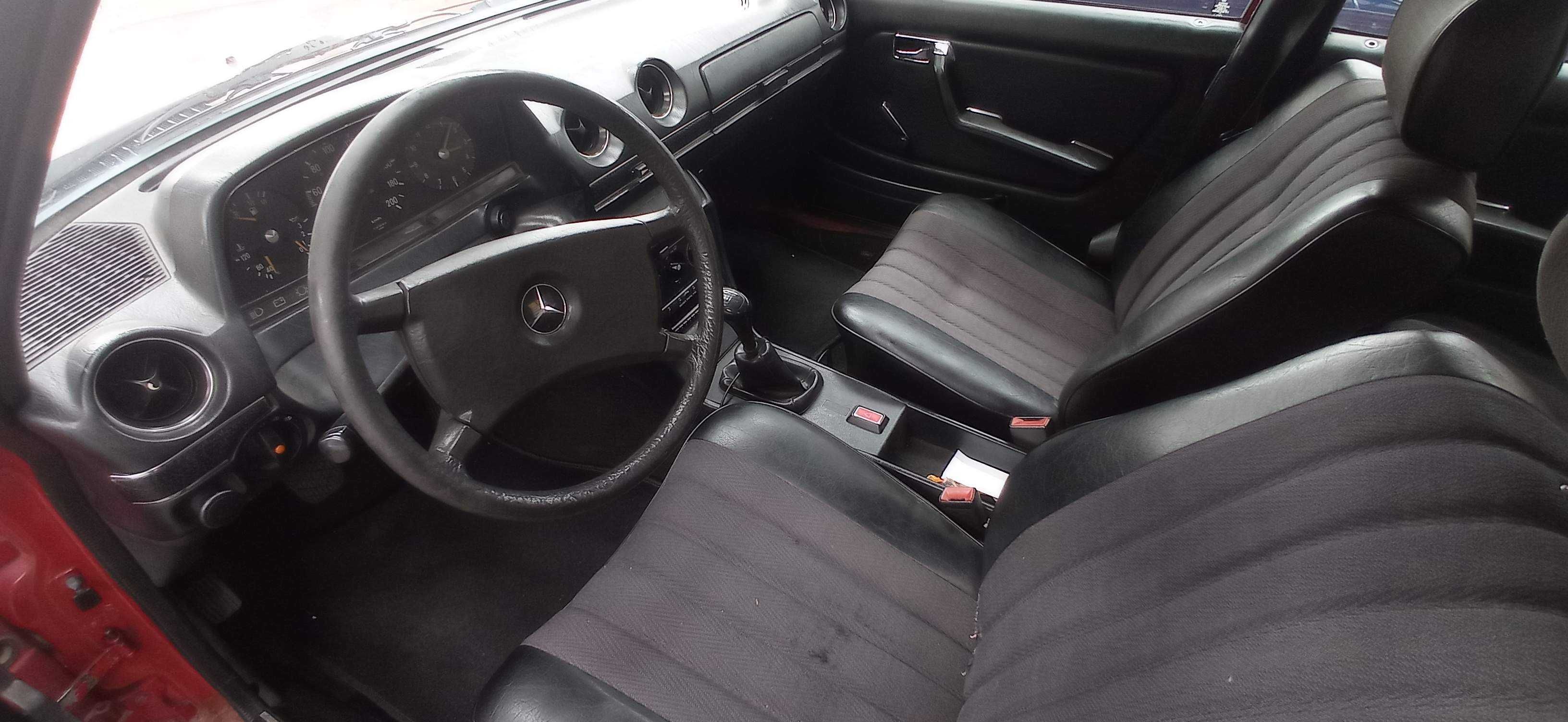 Mercedes W123 200 ,  2.0 бензин.  1980,  95% оригінал, прозора історія