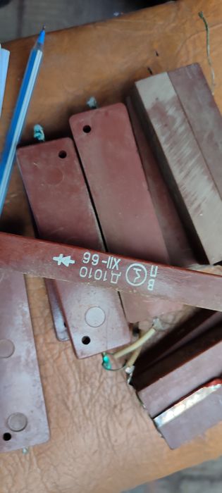 Продам силові діоди,теристори.