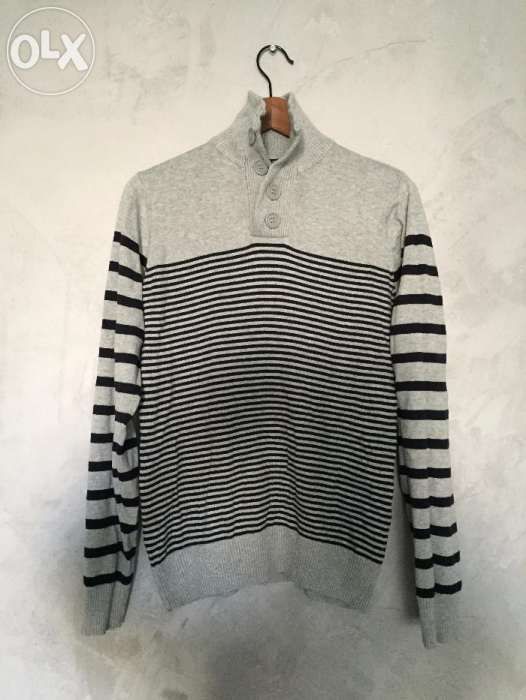 Sweter PULL&BEAR na guziki, M