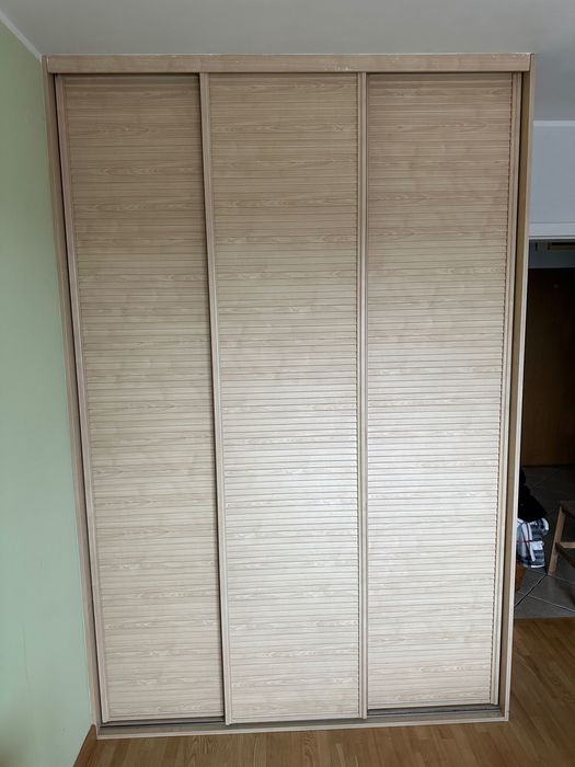 Szafa przesuwna wnękowa do zabudowy