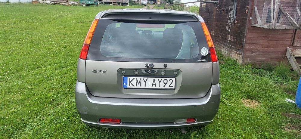 Subaru justy rok produkcji 2004 uszkodzone w całości lub na części.