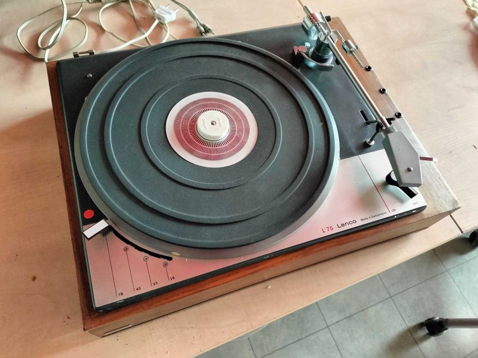 gramofon LENCO l75