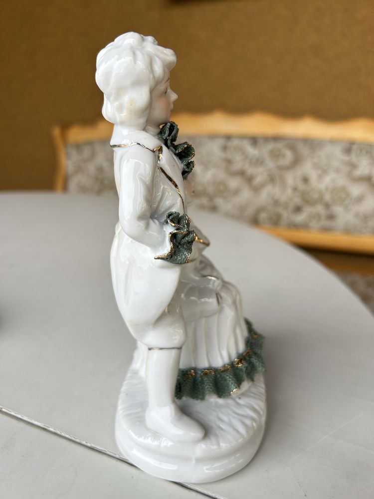 Porcelanowa figurka para dworska nr.A40